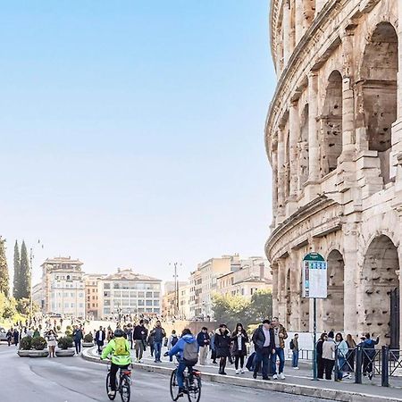 Coliseum View - Diana'S House By Rentbeat Appartement Rome Buitenkant foto