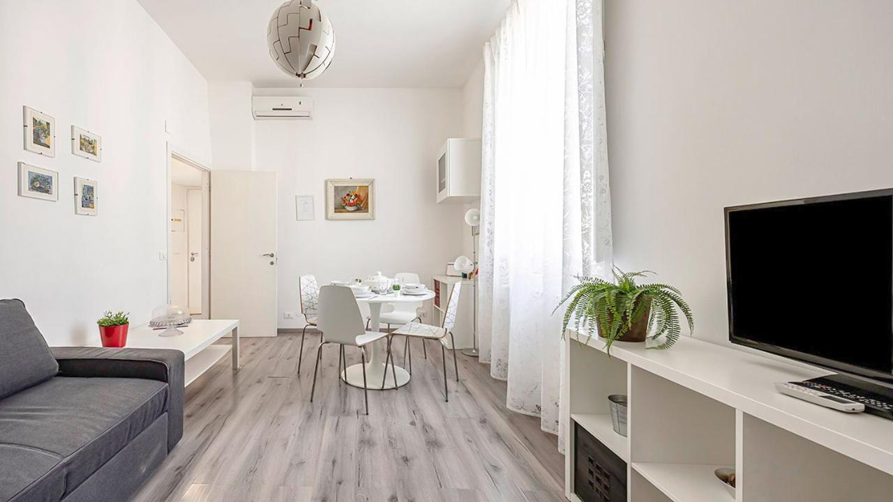 Coliseum View - Diana'S House By Rentbeat Appartement Rome Buitenkant foto