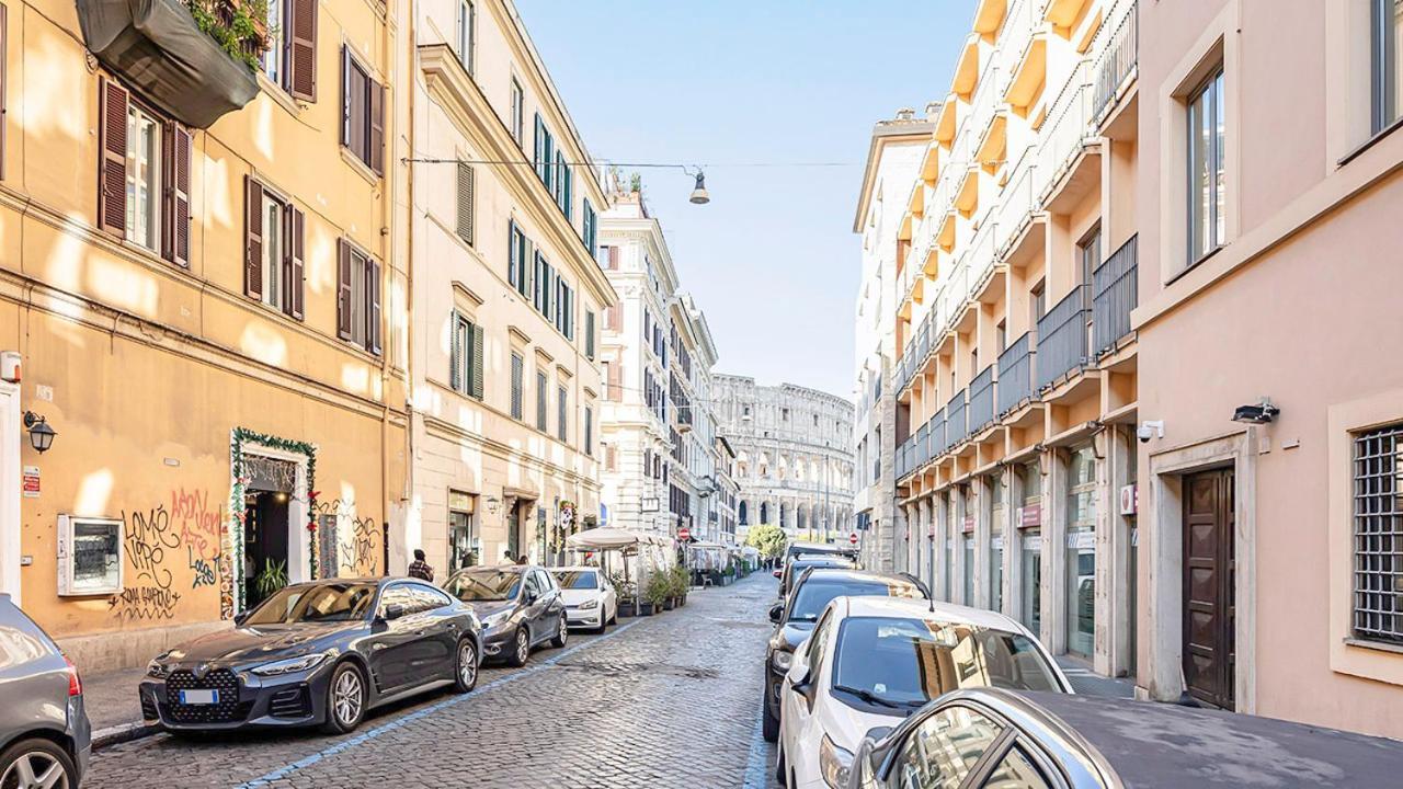 Coliseum View - Diana'S House By Rentbeat Appartement Rome Buitenkant foto
