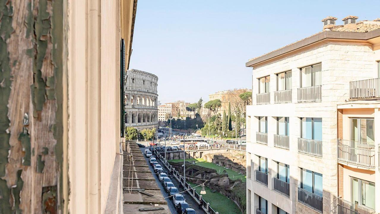 Coliseum View - Diana'S House By Rentbeat Appartement Rome Buitenkant foto