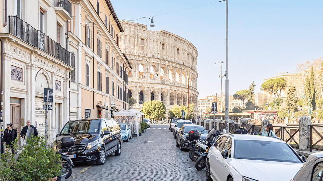 Coliseum View - Diana'S House By Rentbeat Appartement Rome Buitenkant foto